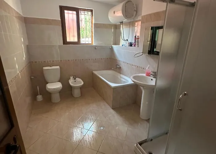 Apartment Xhiu *